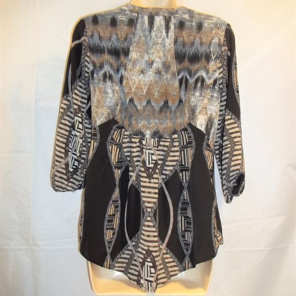 Figueroa & Flower Womens Top Blouse Size PS Hi-Lo Sheer Geometric V-Neck Black - Picture 2 of 4